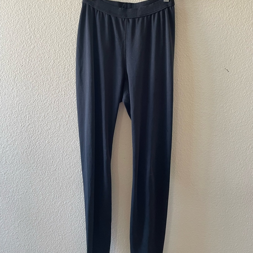 Patagonia Capilene Solid Black Base Layer/ Small - image 8